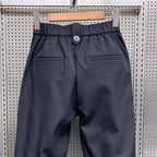 Pantalones CoolAir negros Tejido ligero que favorece la ventilación, evita el calor y mantiene la piel fresca todo el día.