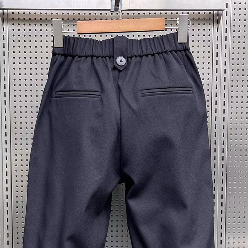 Pantalones CoolAir negros Tejido ligero que favorece la ventilación, evita el calor y mantiene la piel fresca todo el día.