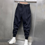 Pantalones CoolAir negros Tejido ligero que favorece la ventilación, evita el calor y mantiene la piel fresca todo el día.