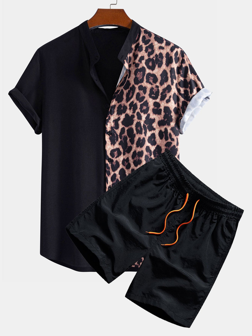 Camisa de cuello alto con estampado de leopardo y Short corto.