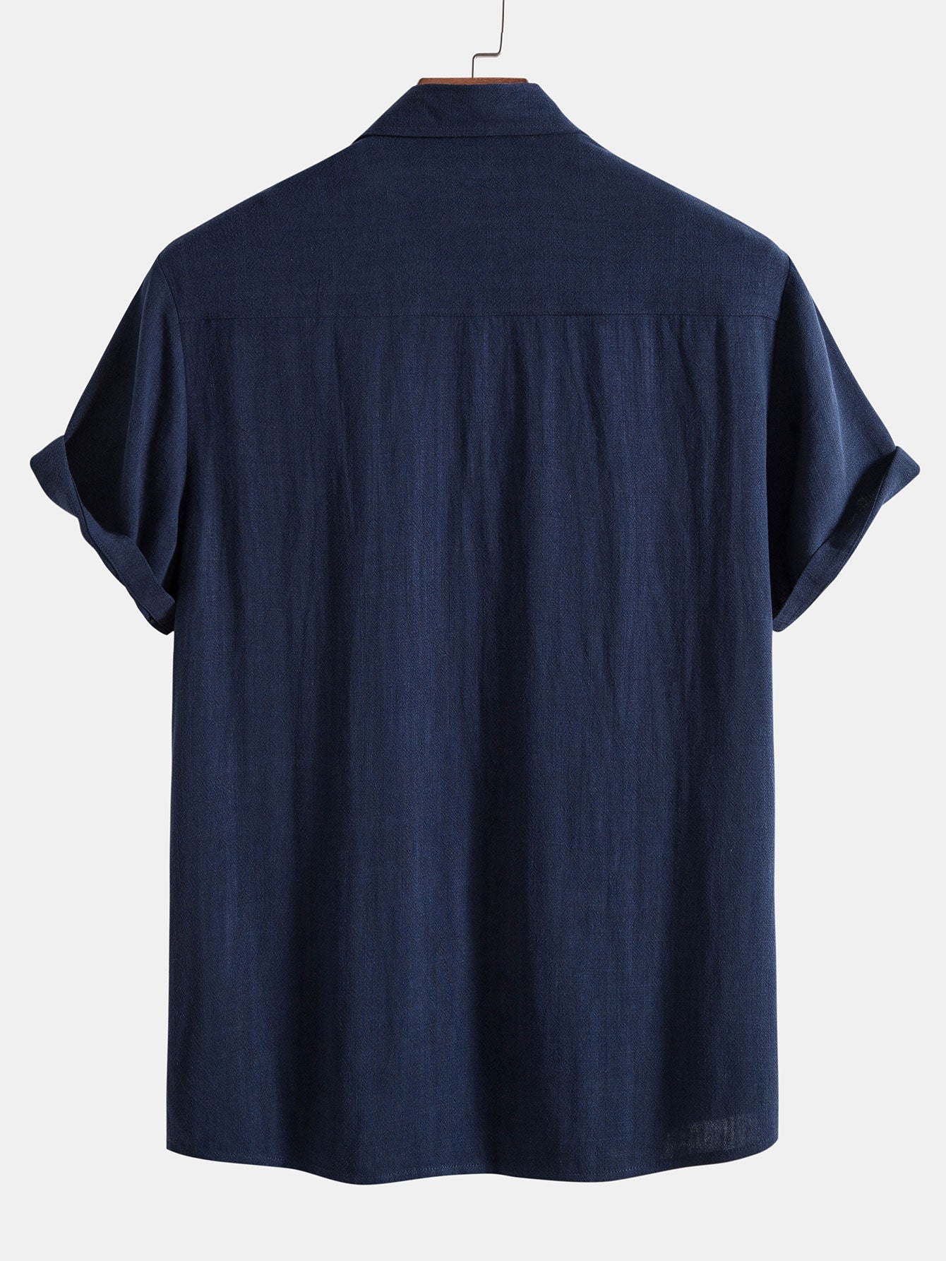 Camisa abotonada de mezcla de lino y rayón y pantalones cortos de 5 pulgadas con cordón y textura arrugada.