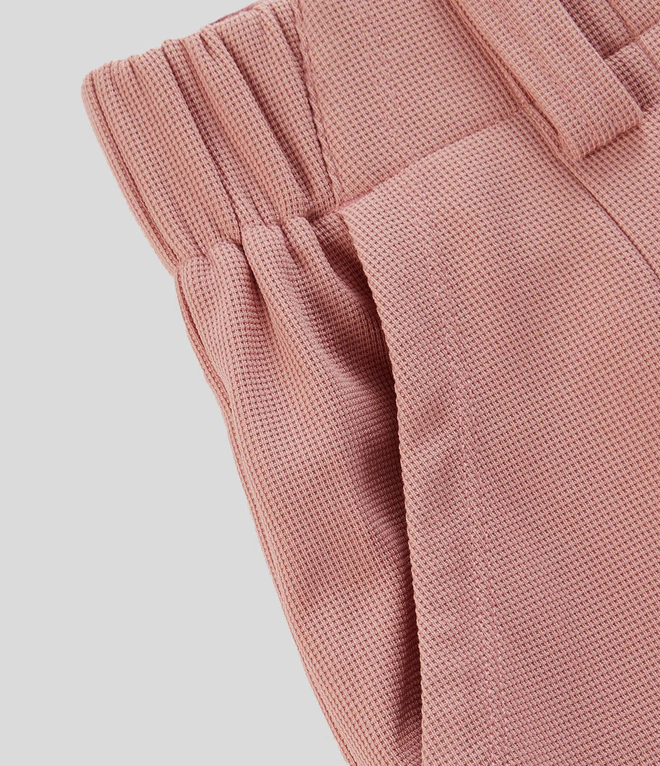 Pantalón elástico de cintura alta