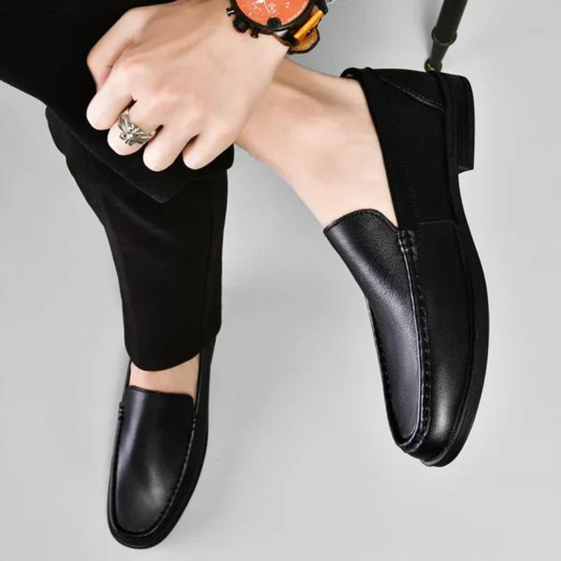 Elegantes mocasines de piel