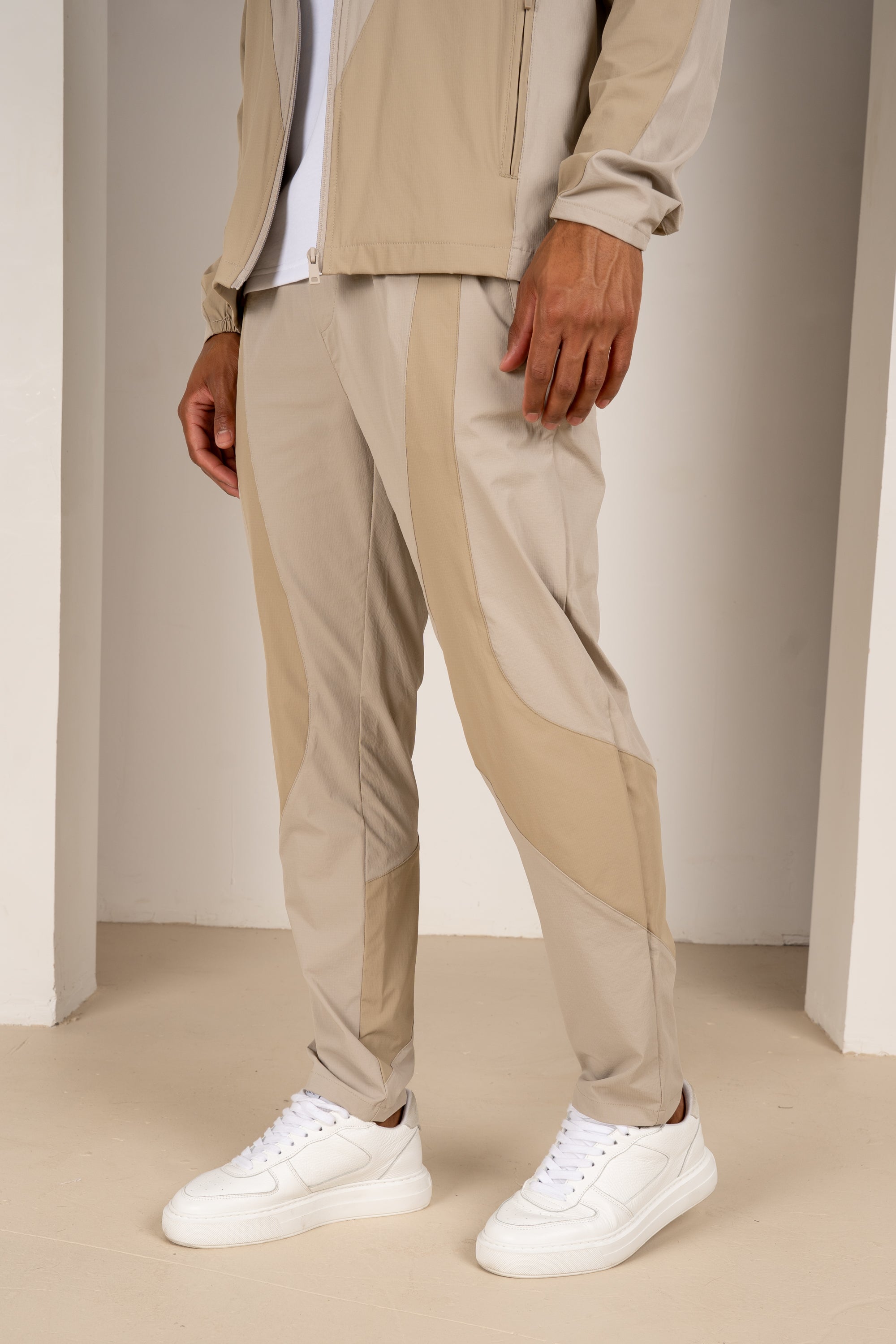 Pantalones Premium Technical V2 con Paneles - Piedra