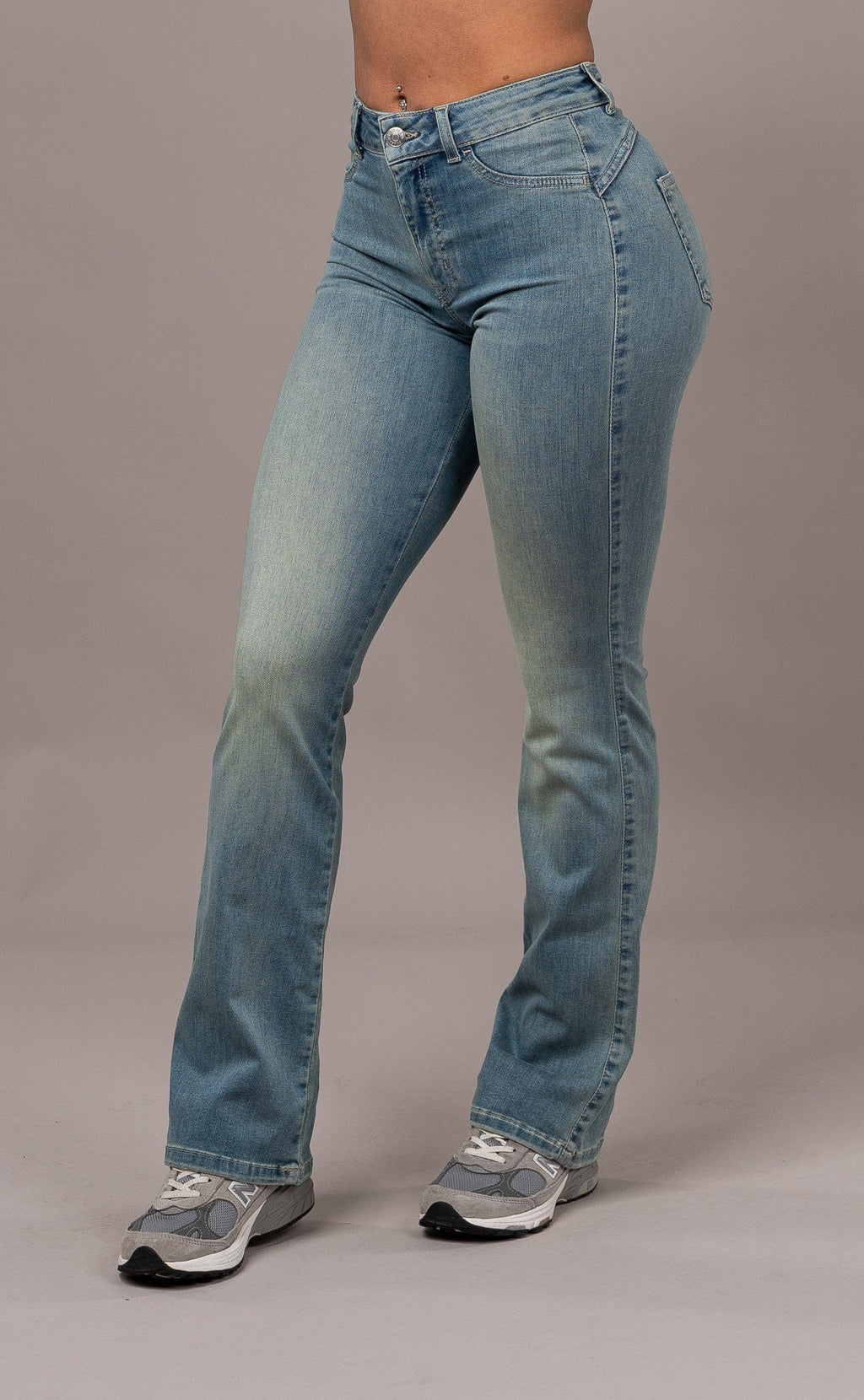 Womens Flared Mid Waisted Fitjeans - Distorted Blue