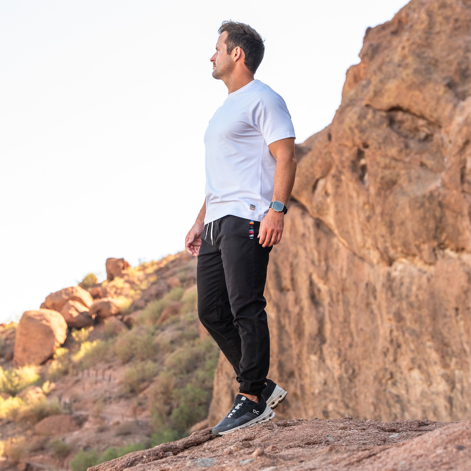 Jogger deportivo Brillare (elástico informal) - Crow