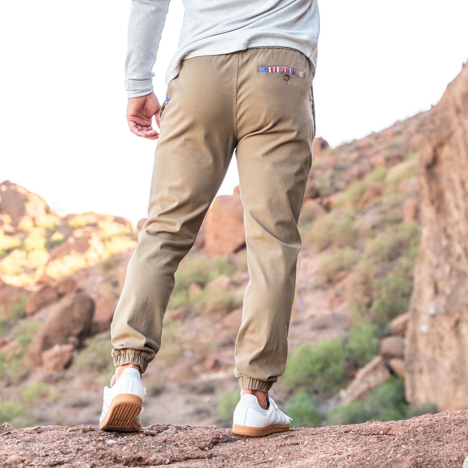 Jogger deportivo Brillare (elástico informal) - Gobi