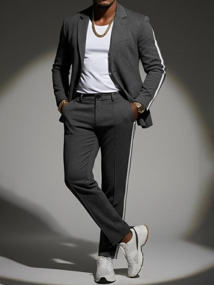 Conjunto moderno de blazer y pantalón