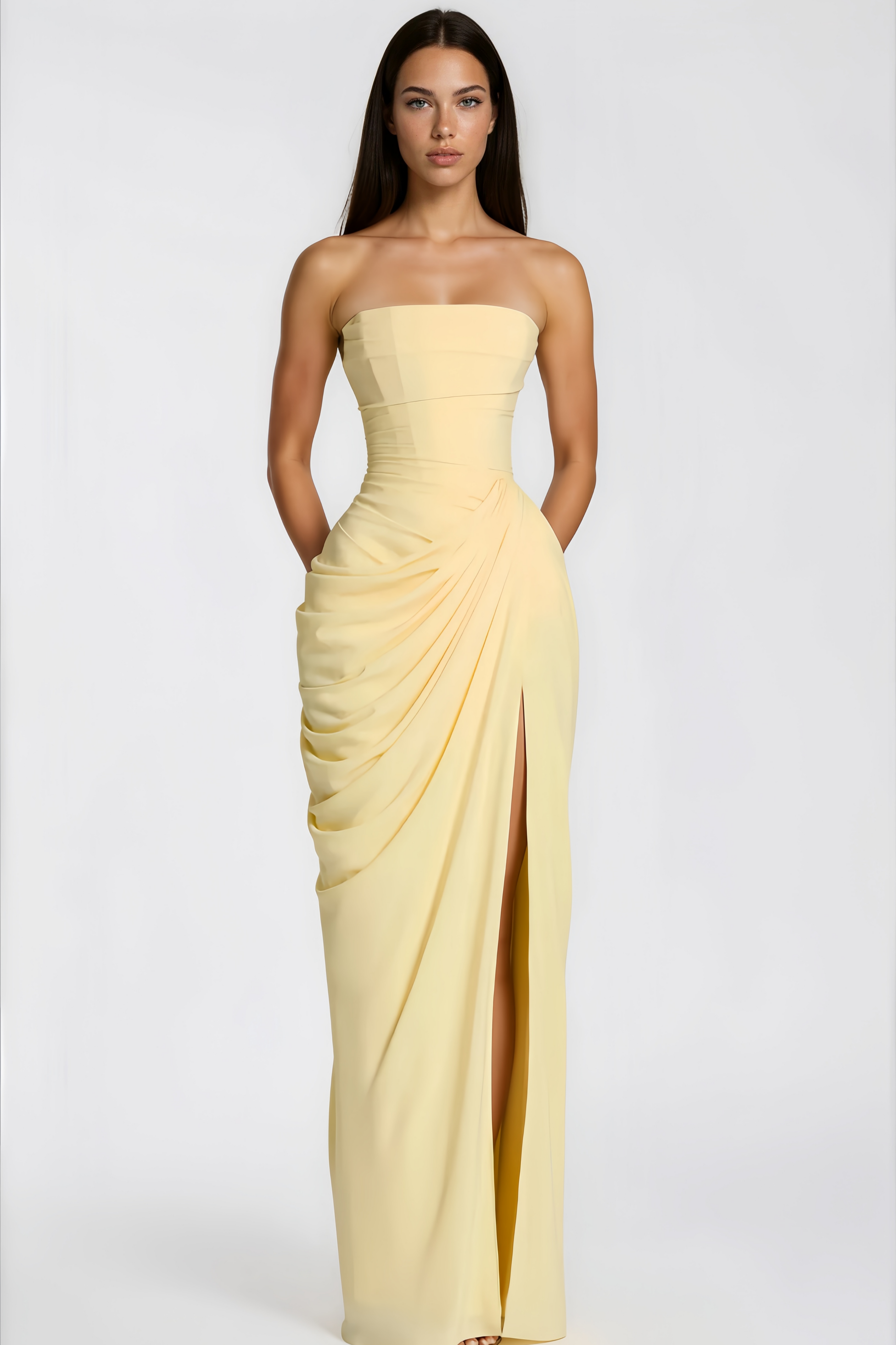 Vestido largo amarillo fruncido Safiya con detalle cruzado en la parte delantera