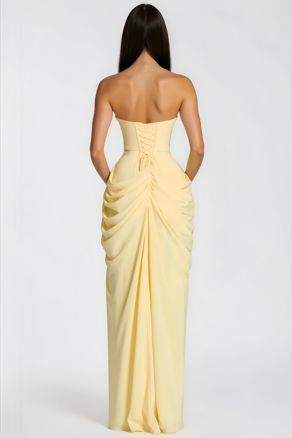 Vestido largo amarillo fruncido Safiya con detalle cruzado en la parte delantera