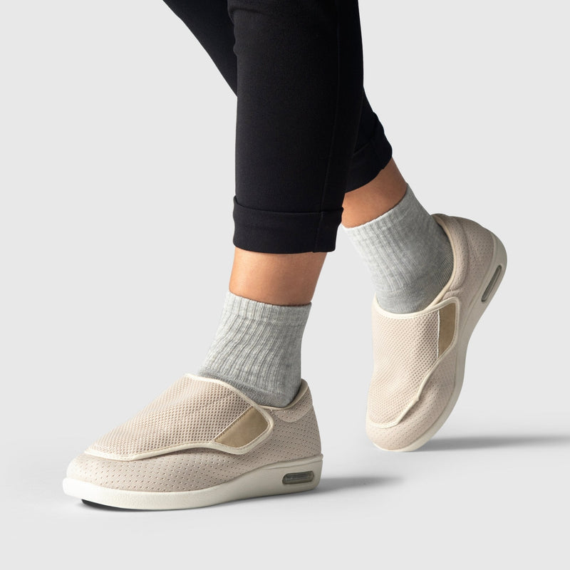 Zapatos Horma Ancha Chloe Beige