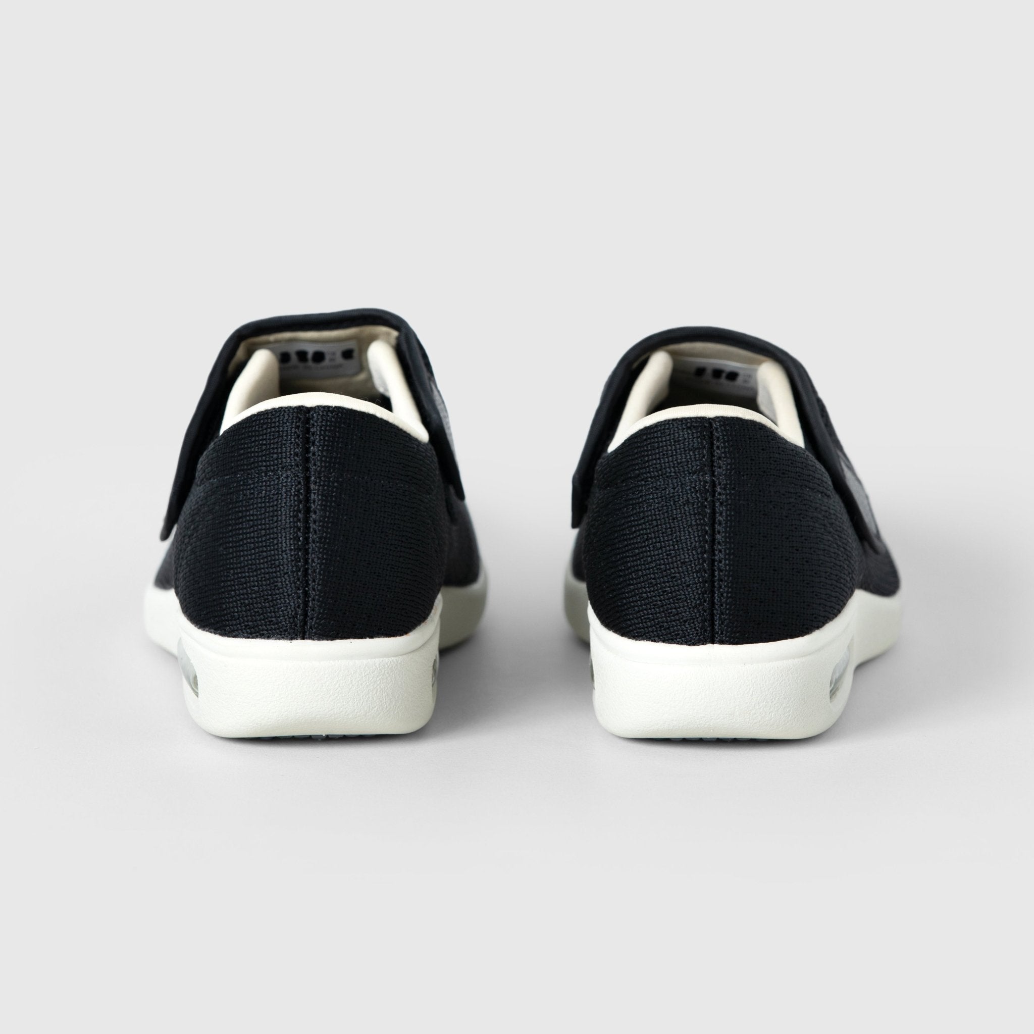 Zapatos Horma Ancha Chloe Negro