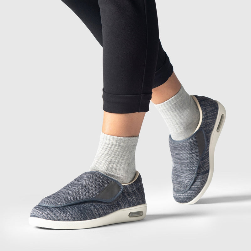 Zapatos Horma Ancha Chloe Gris